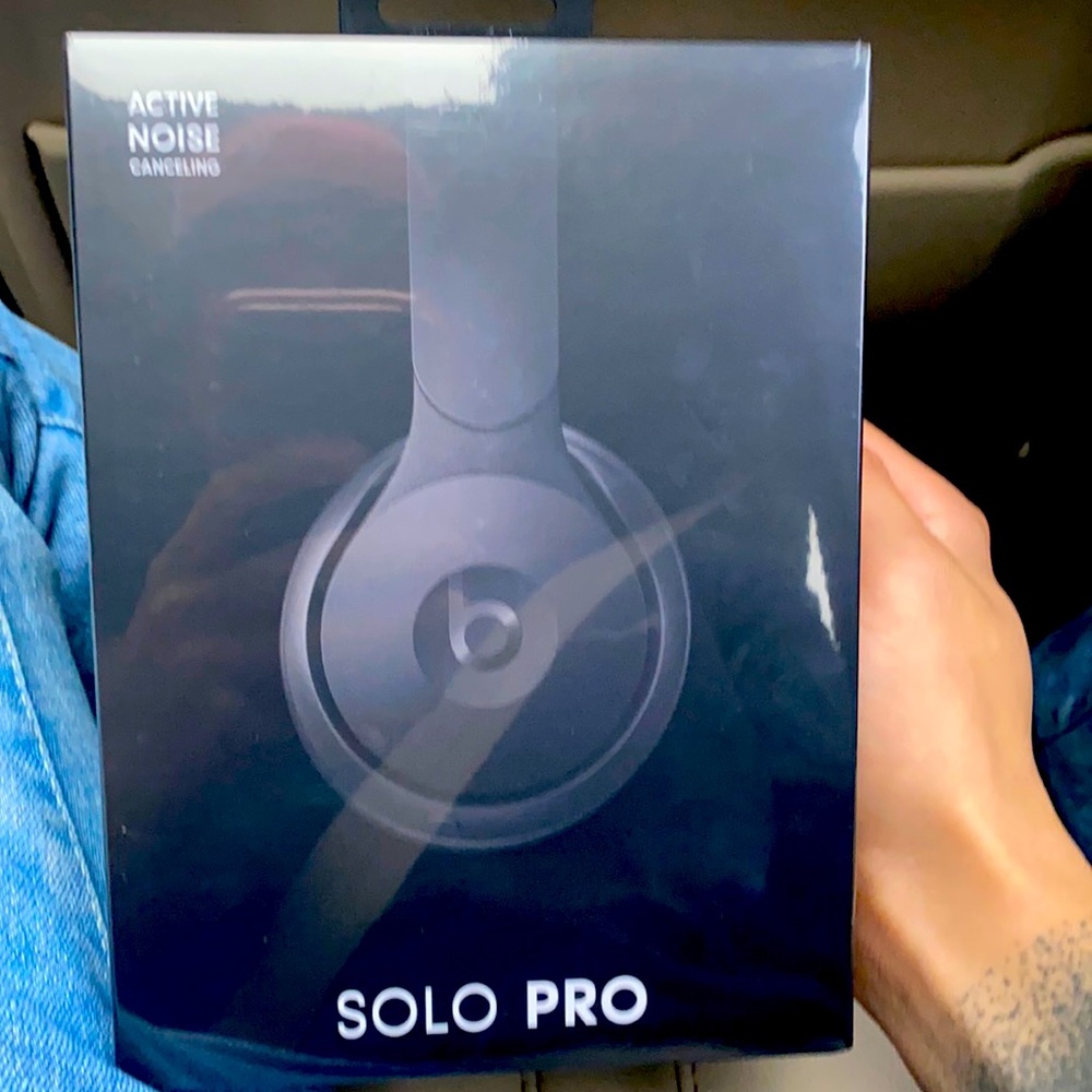 Beats solo pro wireless